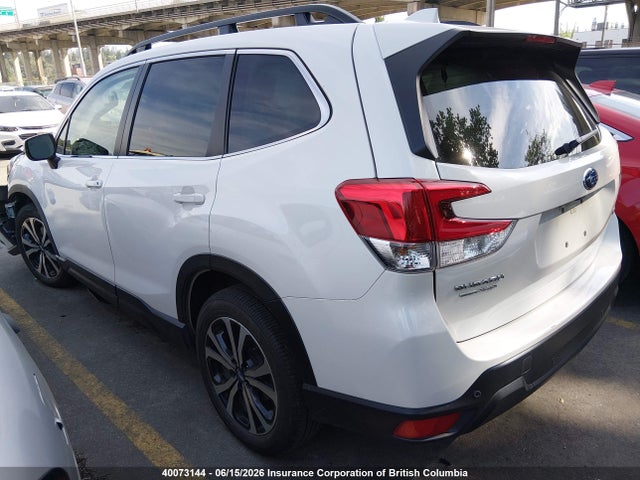 Subaru Forester Limited 2023 JF2SKEPC2PH436409 Image 3
