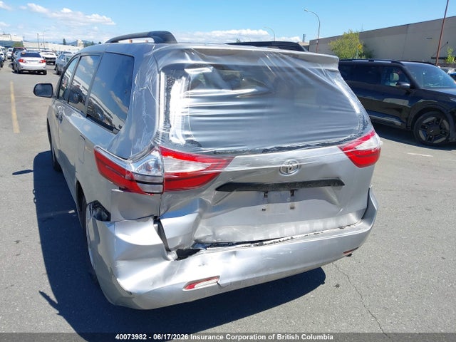 5TDZZ3DC6HS794532 Toyota Sienna
