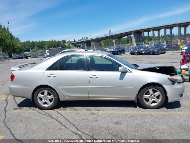 2005 Toyota Camry მანქანა იყიდება აუქციონზე, vin: 4T1BE32K95U059280, აუქციონის ნომერი: 40074001