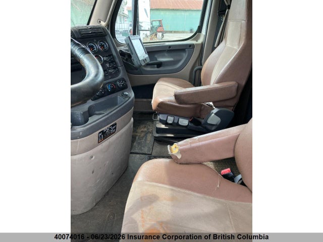 Freightliner Cascadia 125 2015 3AKJGLDV9FSGD9102 Image 10