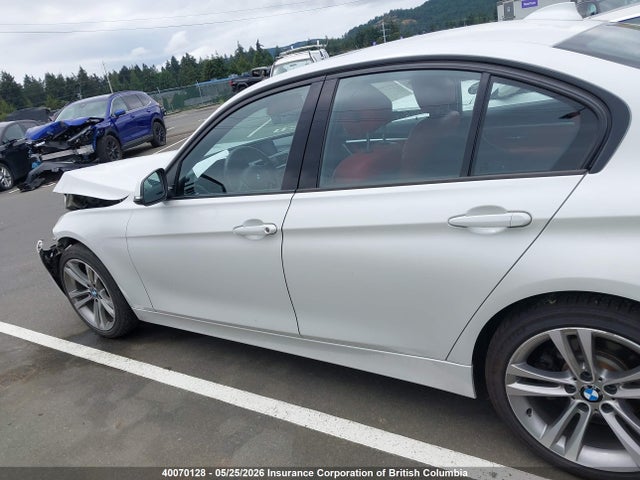 WBA8D9G52JNU67922 BMW 330 XI