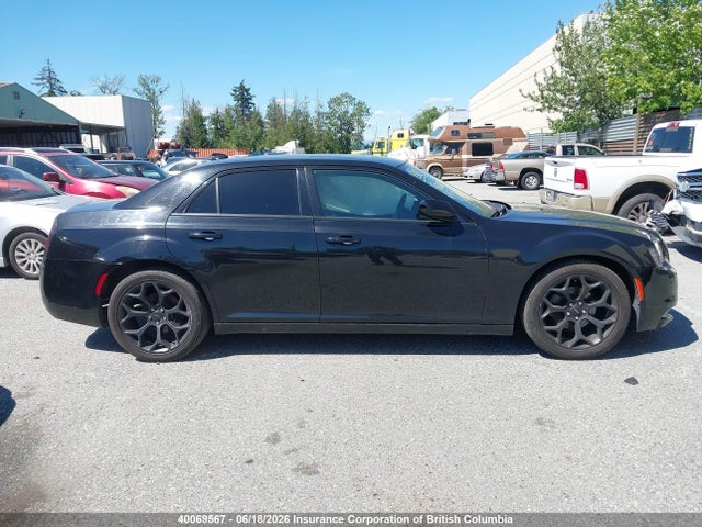 Chrysler 300 S 2018 2C3CCABG8JH190121 Image 14
