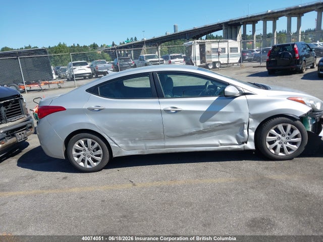 2013 Hyundai Elantra Gls/limited მანქანა იყიდება აუქციონზე, vin: 5NPDH4AE1DH327253, აუქციონის ნომერი: 40074051