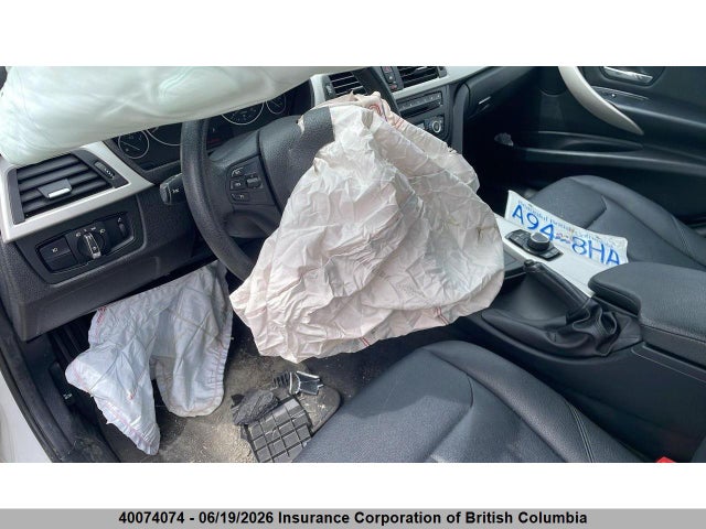 WBA3C3C54FK201374 BMW 320i