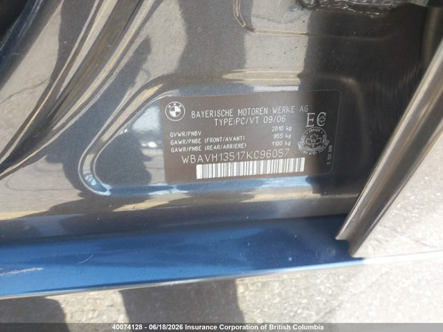 2007 Bmw 323i მანქანა იყიდება აუქციონზე, vin: WBAVH13517KC96057, აუქციონის ნომერი: 40074128