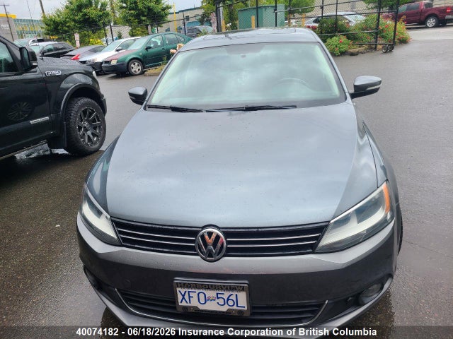 40074182 :رقم المزاد ، 3VWLL7AJ6BM067588 vin ، 2011 Volkswagen Jetta مزاد بيع