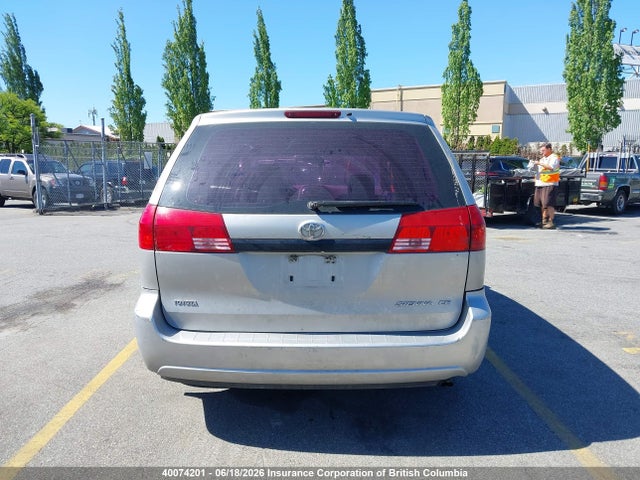 2004 Toyota Sienna Ce მანქანა იყიდება აუქციონზე, vin: 5TDZA29C24S015647, აუქციონის ნომერი: 40074201
