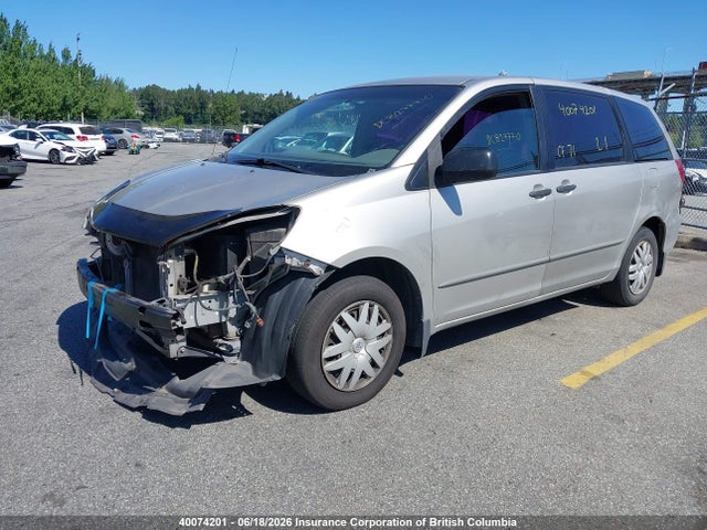 2004 Toyota Sienna Ce მანქანა იყიდება აუქციონზე, vin: 5TDZA29C24S015647, აუქციონის ნომერი: 40074201