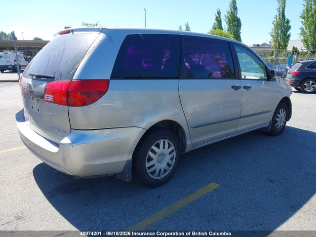 2004 Toyota Sienna Ce მანქანა იყიდება აუქციონზე, vin: 5TDZA29C24S015647, აუქციონის ნომერი: 40074201