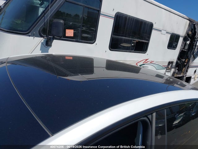 Tesla Model Y 2024 7SAYGDEE7RF044296 Image 23