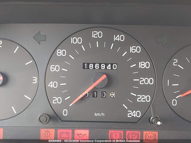 1994 Volvo 940 მანქანა იყიდება აუქციონზე, vin: YV1JS883XR3187944, აუქციონის ნომერი: 40069965