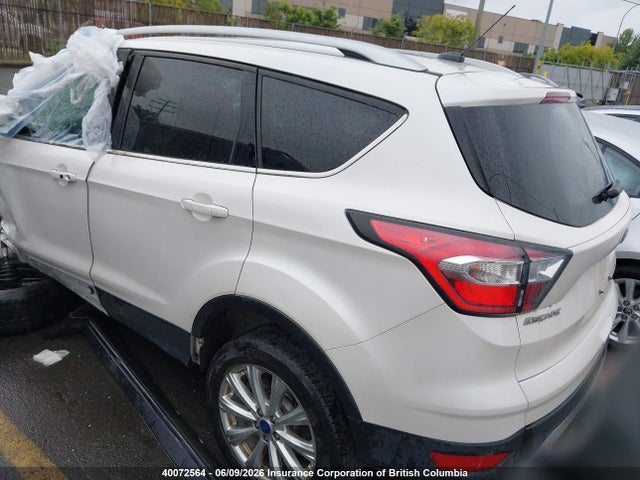 Ford Escape Titanium 2017 1FMCU9J98HUB24164 Image 3
