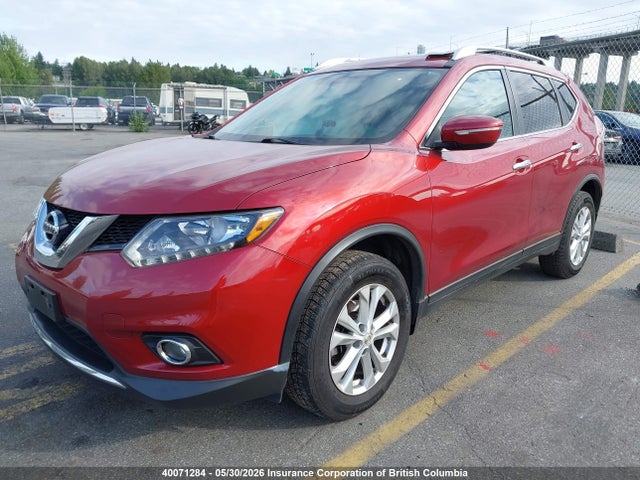 2015 Nissan Rogue S/sl/sv მანქანა იყიდება აუქციონზე, vin: 5N1AT2MV7FC821046, აუქციონის ნომერი: 40071284