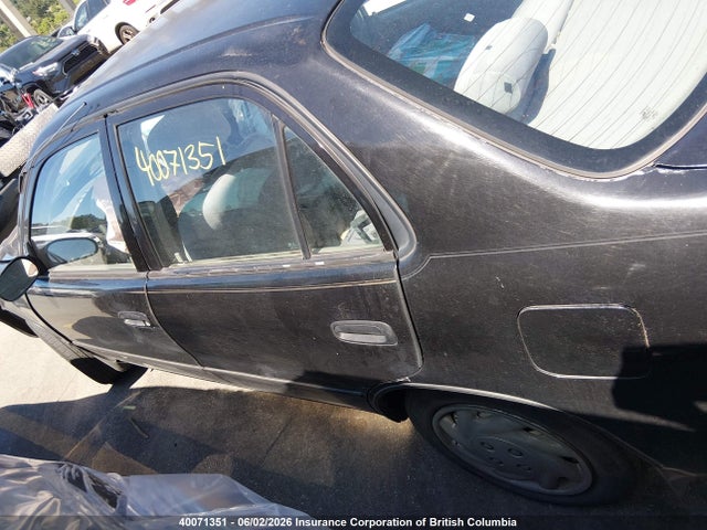 40071351 :رقم المزاد ، 2T1BR12E3WC733199 vin ، 1998 Toyota Corolla Ve/ce/le مزاد بيع