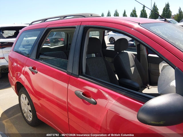 40073792 :رقم المزاد ، 1FAFP36NX5W156924 vin ، 2005 Ford Focus Zxw مزاد بيع