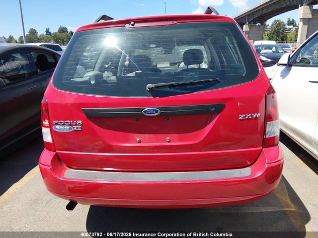 40073792 :رقم المزاد ، 1FAFP36NX5W156924 vin ، 2005 Ford Focus Zxw مزاد بيع
