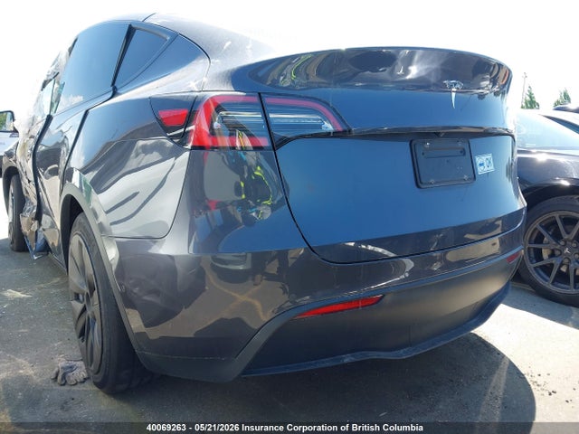 Tesla Model Y 2021 5YJYGDED6MF120197 Image 3
