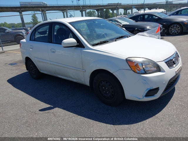 40074302 :رقم المزاد ، KNADH4B3XB6725787 vin ، 2011 Kia Rio مزاد بيع
