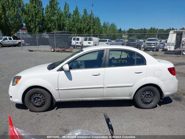 40074302 :رقم المزاد ، KNADH4B3XB6725787 vin ، 2011 Kia Rio مزاد بيع