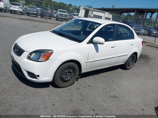 40074302 :رقم المزاد ، KNADH4B3XB6725787 vin ، 2011 Kia Rio مزاد بيع