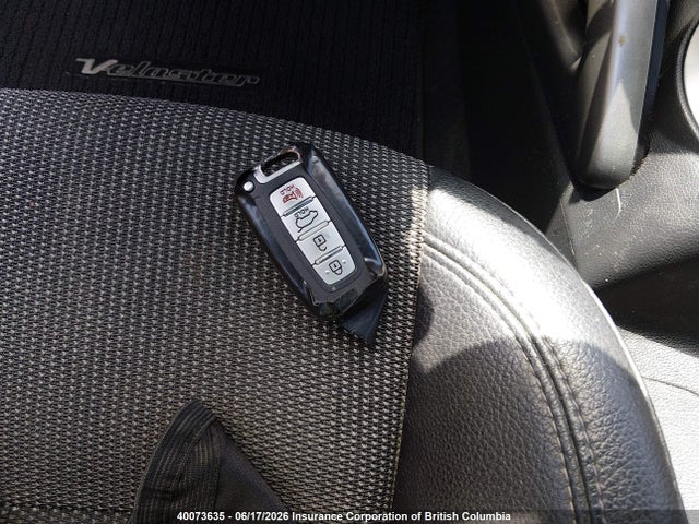2013 Hyundai Veloster მანქანა იყიდება აუქციონზე, vin: KMHTC6AD3DU128333, აუქციონის ნომერი: 40073635