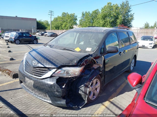 5TDKK3DC0FS535702 Toyota SIENNA LE