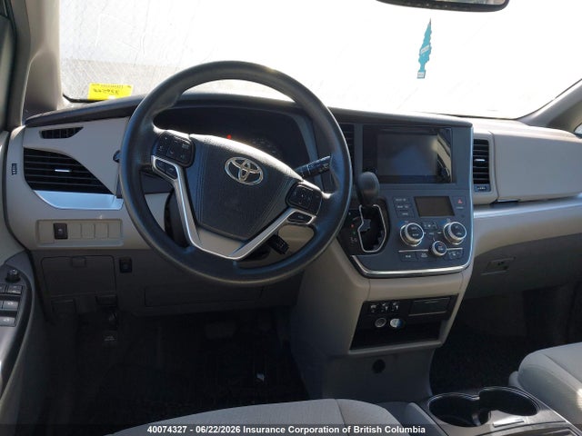 Продажа на аукционе авто 2015 Toyota Sienna Le, vin: 5TDKK3DC0FS535702, номер лота: 40074327