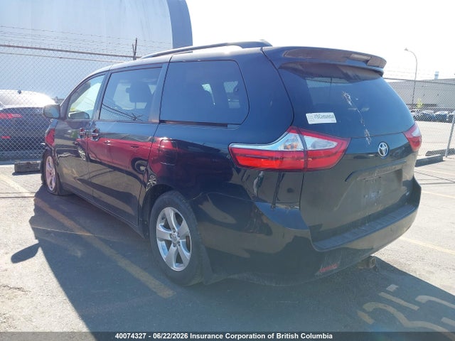 5TDKK3DC0FS535702 Toyota SIENNA LE