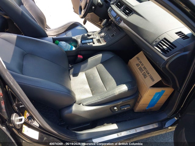Lexus CT 200 2015 JTHKD5BH5F2221019 Image 5