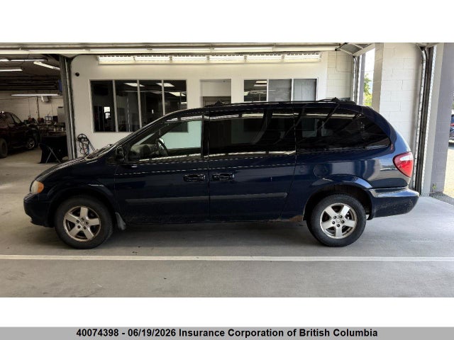 2005 Dodge Grand Caravan მანქანა იყიდება აუქციონზე, vin: 1D4GP24R05B151319, აუქციონის ნომერი: 40074398
