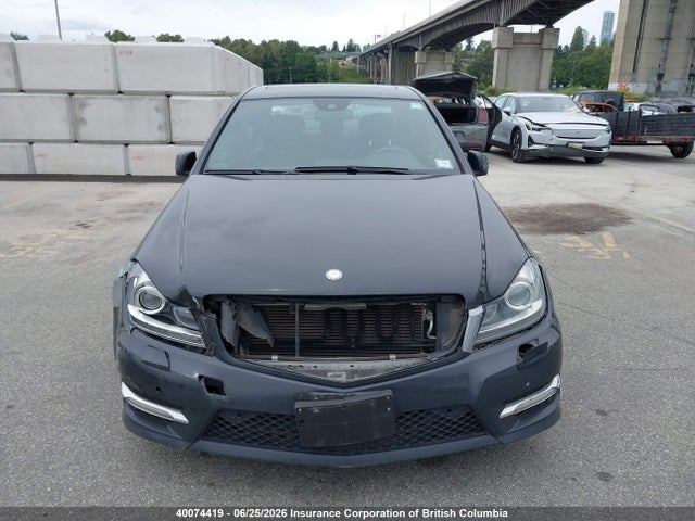 40074419 :رقم المزاد ، WDDGF8AB9DA780243 vin ، 2013 Mercedes-benz C 300 4matic مزاد بيع