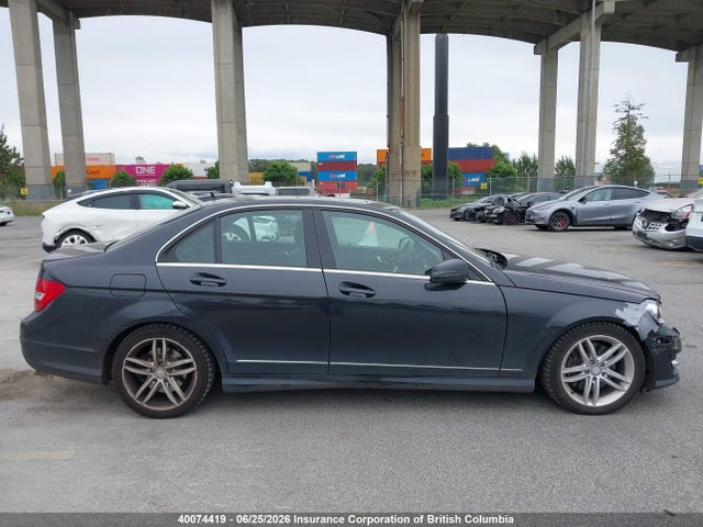 Продаж на аукціоні авто 2013 Mercedes-benz C 300 4matic, vin: WDDGF8AB9DA780243, номер лоту: 40074419