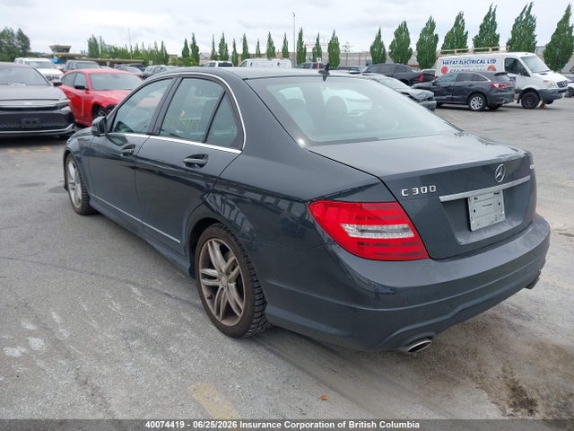 40074419 :رقم المزاد ، WDDGF8AB9DA780243 vin ، 2013 Mercedes-benz C 300 4matic مزاد بيع
