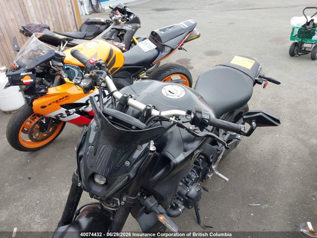 Yamaha MT09 2021 JYARN71N3MA000517 Image 12