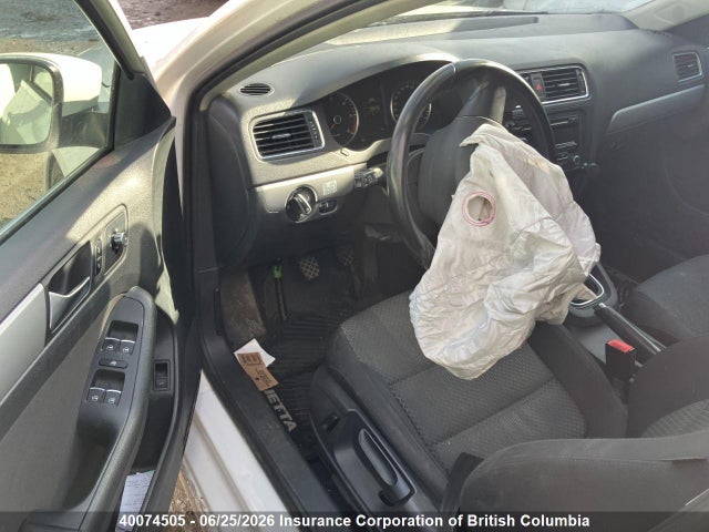 40074505 :رقم المزاد ، 3VWWL7AJ2DM424426 vin ، 2013 Volkswagen Jetta مزاد بيع