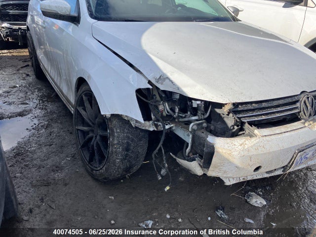 40074505 :رقم المزاد ، 3VWWL7AJ2DM424426 vin ، 2013 Volkswagen Jetta مزاد بيع