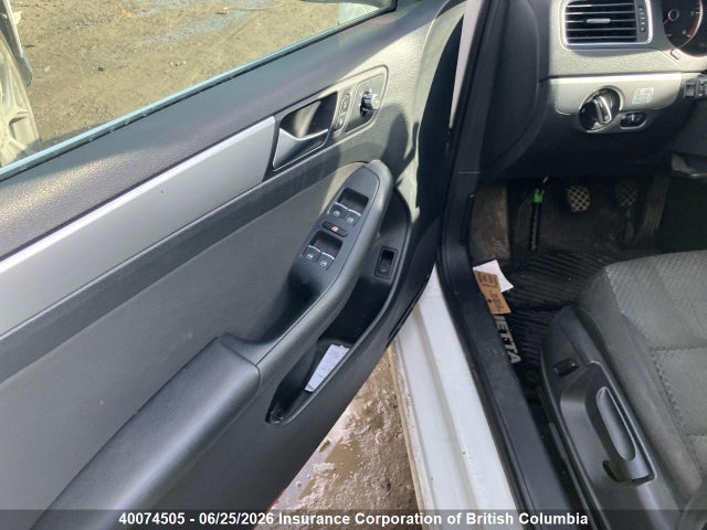 40074505 :رقم المزاد ، 3VWWL7AJ2DM424426 vin ، 2013 Volkswagen Jetta مزاد بيع