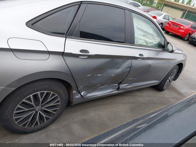 3VWE57BU4MM052117 Volkswagen JETTA SEL