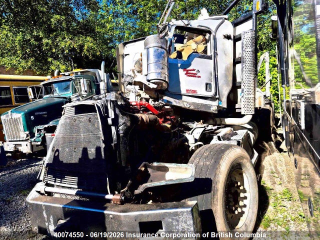 Kenworth Construction T800 2014 1NKDX4EXXER966447 Image 2
