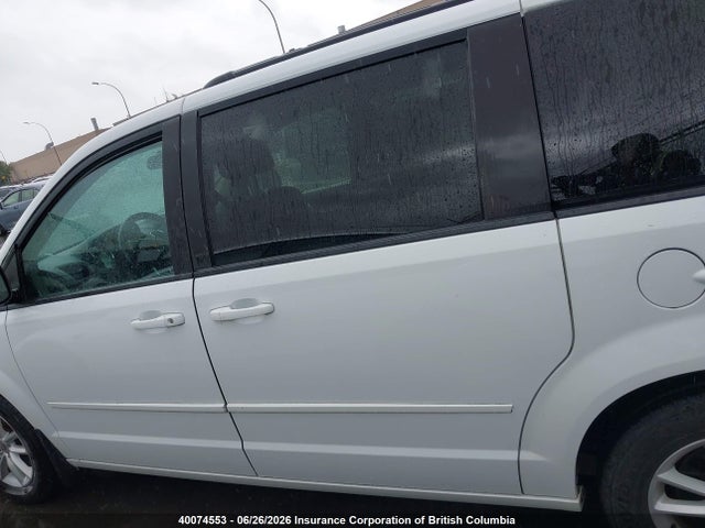 2C4RDGBG6FR611888 Dodge Grand Caravan Se