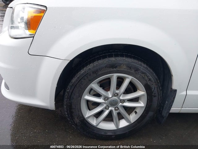 2C4RDGBG6FR611888 Dodge Grand Caravan Se
