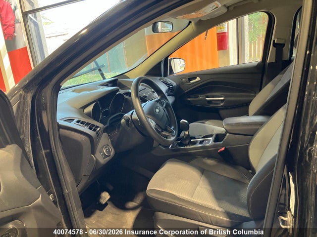 2017 Ford Escape Se მანქანა იყიდება აუქციონზე, vin: 1FMCU9G93HUE58433, აუქციონის ნომერი: 40074578