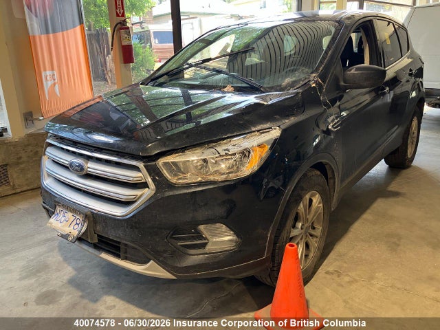 2017 Ford Escape Se მანქანა იყიდება აუქციონზე, vin: 1FMCU9G93HUE58433, აუქციონის ნომერი: 40074578