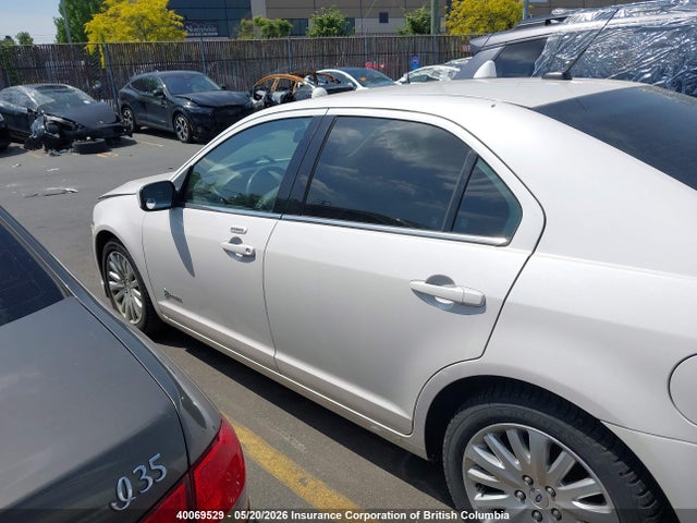 40069529 :رقم المزاد ، 3FADP0L31BR169407 vin ، 2011 Ford Fusion Hybrid مزاد بيع