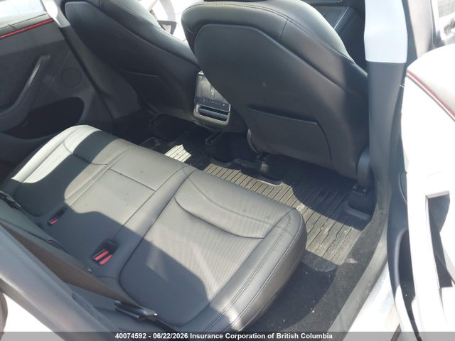 Tesla Model Y 2026 7SAYGDEE5TF322720 Image 8