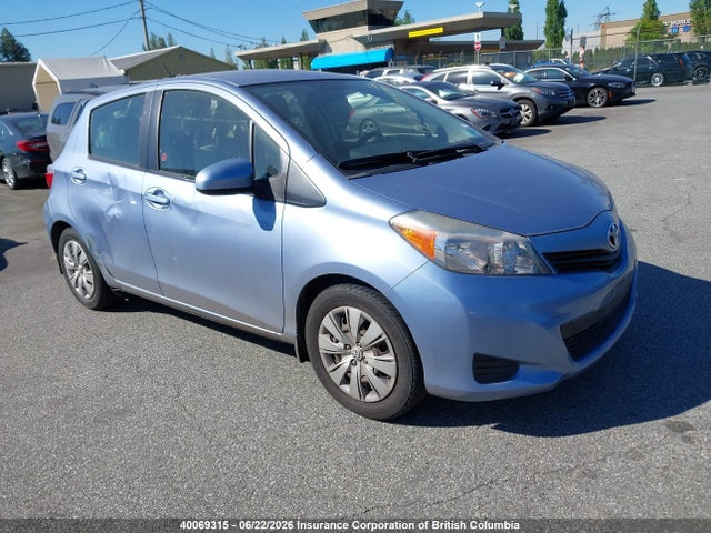 40069315 :رقم المزاد ، JTDKTUD30DD564564 vin ، 2013 Toyota Yaris مزاد بيع