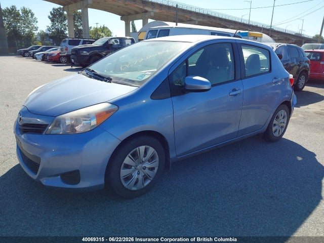 40069315 :رقم المزاد ، JTDKTUD30DD564564 vin ، 2013 Toyota Yaris مزاد بيع