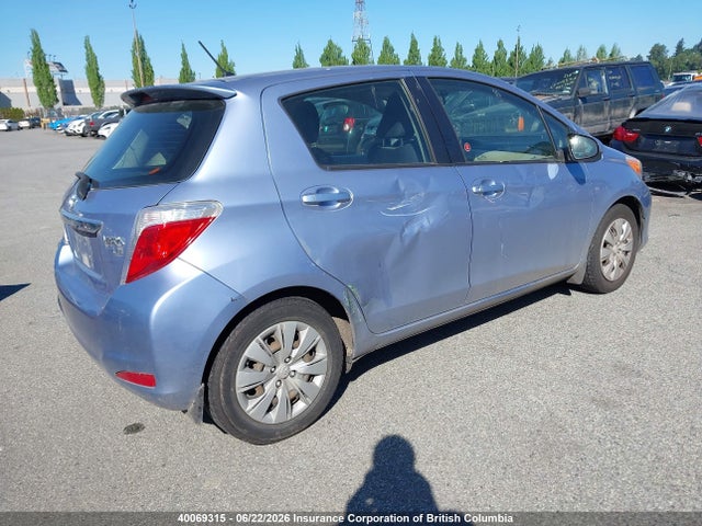 40069315 :رقم المزاد ، JTDKTUD30DD564564 vin ، 2013 Toyota Yaris مزاد بيع