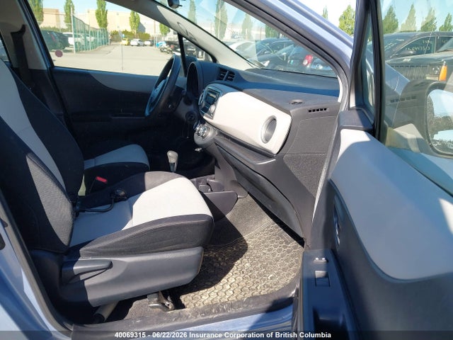 40069315 :رقم المزاد ، JTDKTUD30DD564564 vin ، 2013 Toyota Yaris مزاد بيع