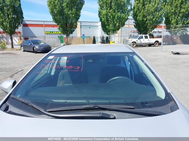 2T1BURHE4HC883927 Toyota COROLLA LE